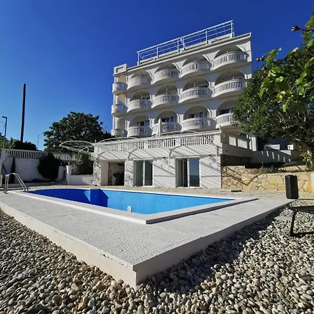 Hotel Bellevue Novi Vinodolski
