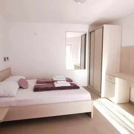 Hotel Bellevue Novi Vinodolski