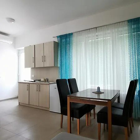 Hotel Bellevue Novi Vinodolski