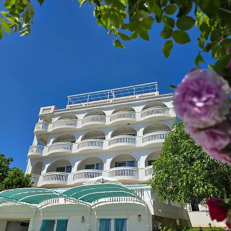 Bellevue Hotel 4*