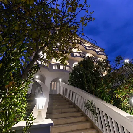 Bellevue 4* 诺维·维诺多尔斯基