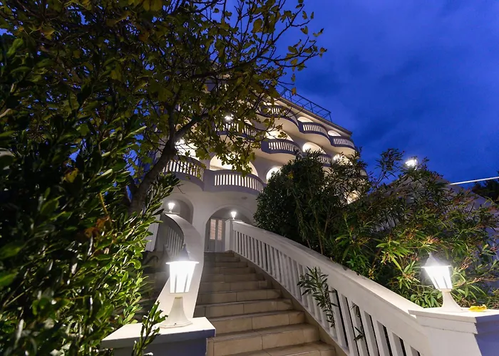 Bellevue 4* 诺维·维诺多尔斯基