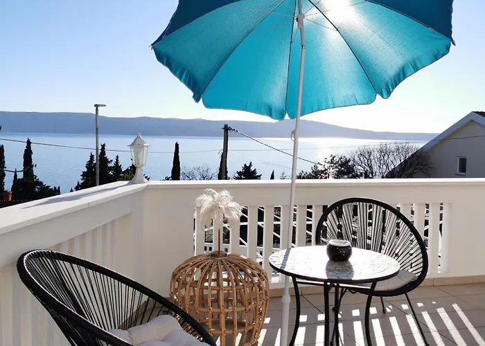 酒店 Bellevue 诺维·维诺多尔斯基